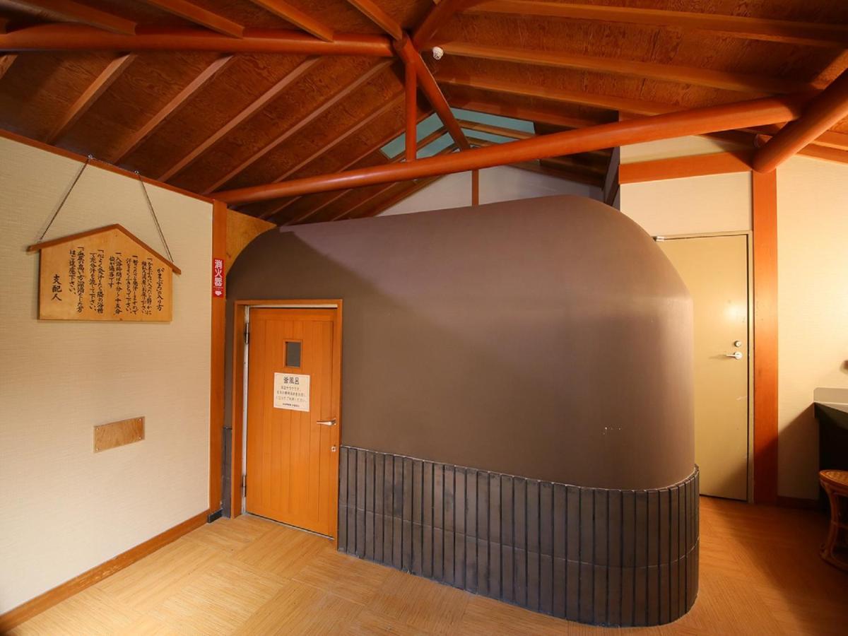 Отель Ooedo Onsen Monogatari Ikaho Shibukawa Экстерьер фото