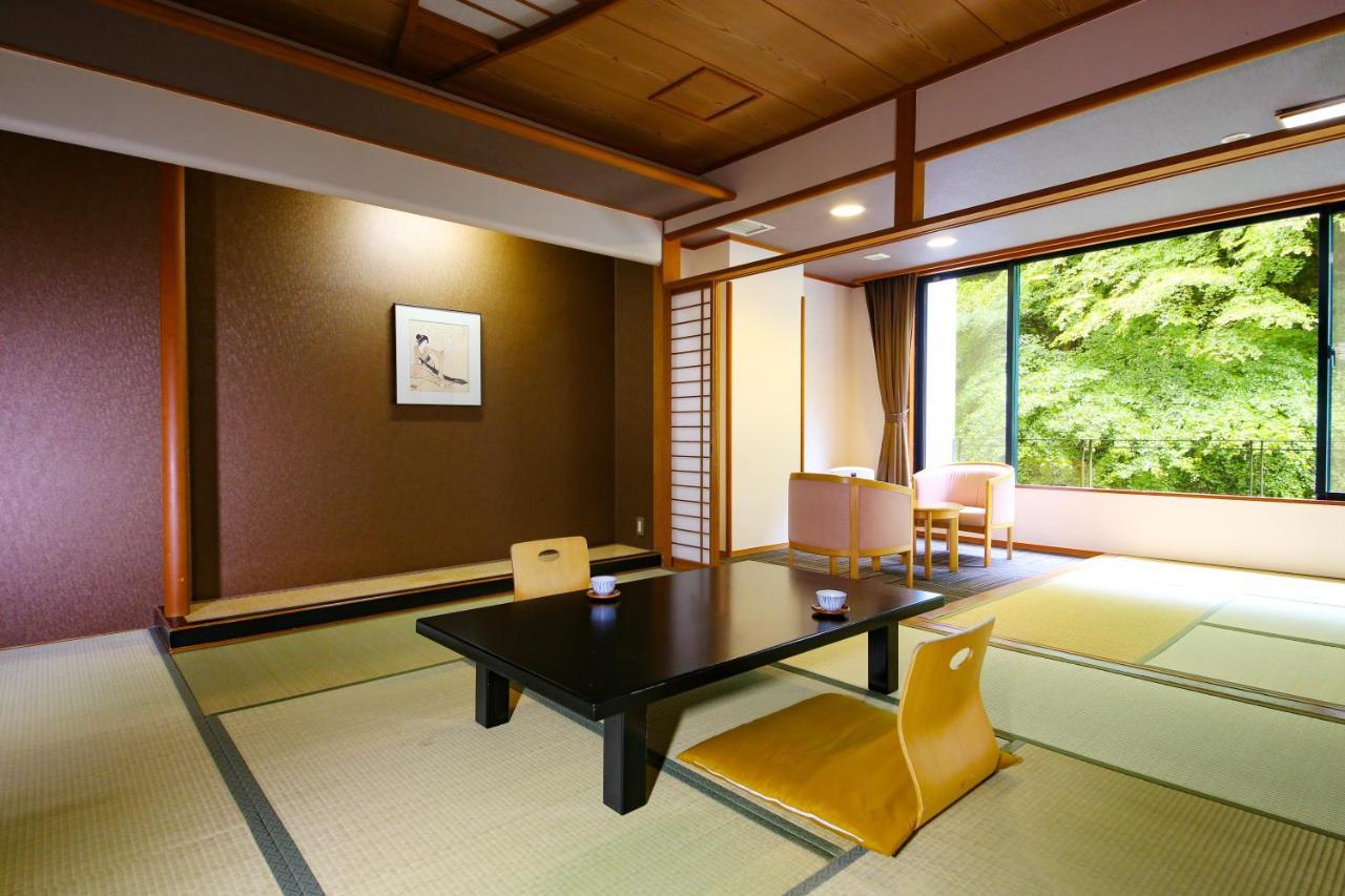 Отель Ooedo Onsen Monogatari Ikaho Shibukawa Экстерьер фото